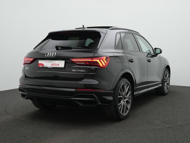 Audi Q3 45 TFSI e 245 pk S-Line | Panoramadak | Trekhaak | Achteruitrijcamera | Stoelverwarming | Adaptive Cruise