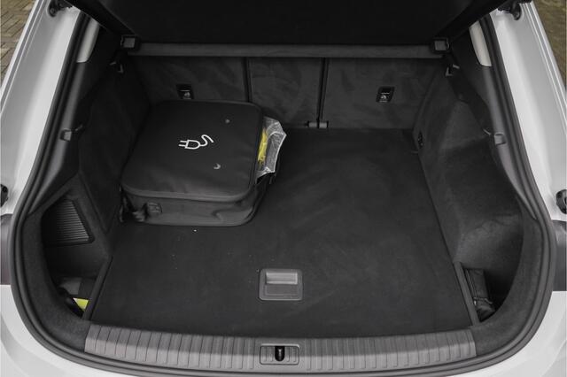 Audi Q3 Sportback 45 TFSI e Plug-in Hybrid Camera Pano Stoelverw