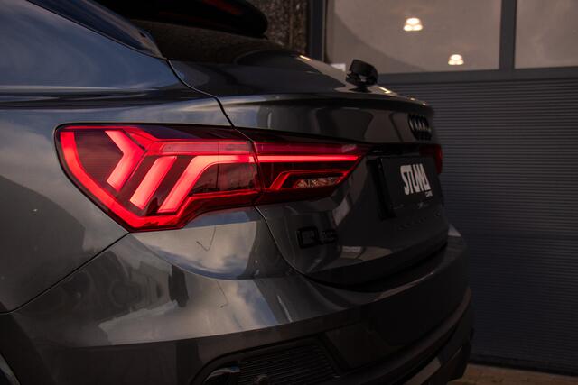 Audi Q3 Sportback 45 TFSI e S Edition | S-Line | Pano | Carbon | Leer | Sonos HD Audio | Camera | ACC | Matrix LED | Climate | Sfeer | DAB | Virtual | Stoelverwarming | Electrische Stoelen + Memory | Black Pack | 20 Inch | 1 Eigenaar | Dealer Onderhouden | Garant