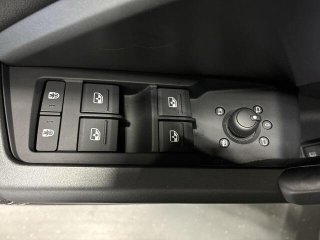 Audi Q3 Sportback 45 TFSIe 245pk S-tronic Edition · Camera ·Apple/Android Car Play · Dodehoek Detectie · Keyless · Navigatie · 20'' Inch ·