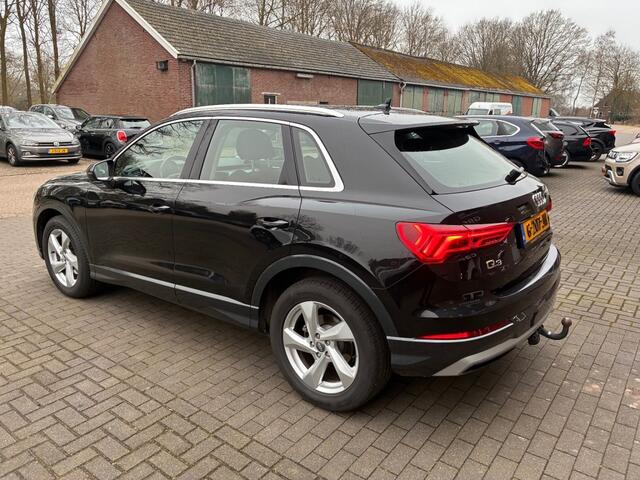 Audi Q3 ADVANCED 15OPK 1e EIG/TREKHAAK/VIRTUAL COCKPIT/SPORTSTOELEN/LED