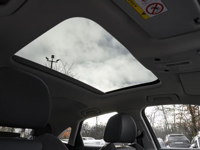 Audi Q3 Sportback 45 TFSI e ** LED, LEDER/ALC, VIRTUAL, PANORAMA, SONOS SOUND, 19-inch LMV ** 1e EIG - Slechts 40.333km. ** ** INFORMEER OOK NAAR ONZE AANTREKKELIJKE FINANCIAL-LEASE TARIEVEN **