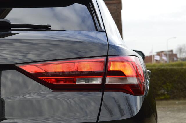 Audi Q3 35 TFSI S edition Rijklaarprijs-Garantie Apple carplay Trekhaak Airco Led Sport Interieur
