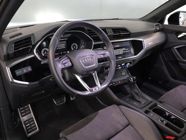 Audi Q3 Sportback 45 TFSI e S Edition 245 pk S-tronic | Navigatie | Parkeersensoren | Achteruitrijcamera | Matrix LED koplampen | Stoelverwarming | S-Line |