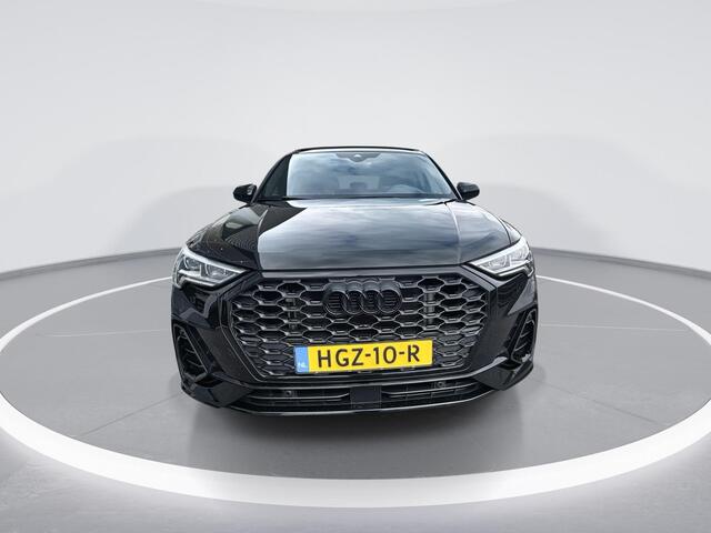 Audi Q3 Sportback 45 TFSI e 245pk S Edition · Panoramadak · Trekhaak · Apple Carplay/Android Auto · Bang & Olufsen · Adaptive Cruise Control · Camera · Keyless · Dodehoeksensoren · RS Q3 Uitlaatsierstukken