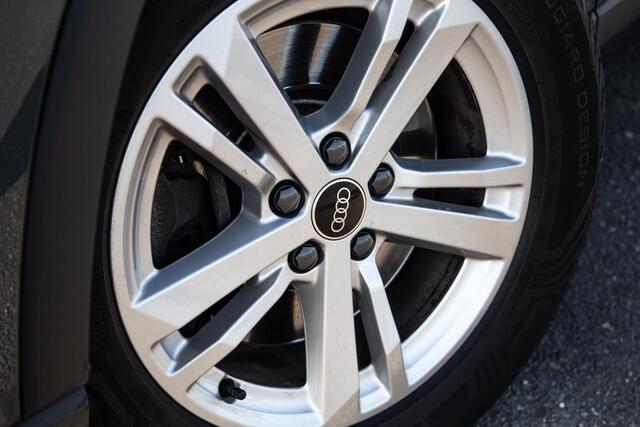 Audi Q3 45 TFSI e edition AUTOMAAT / PLUG IN HYBRID / STOELVERWARMING / LEER / VIRTUAL COCKPIT / CRUISE CONTROLE / DEALER ONDERHOUDEN