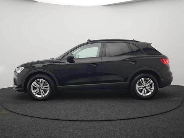 Audi Q3 45 TFSI e Plug In Hybrid 245pk Dealer O.H. PHEV | Trekhaak Af Fabriek | Panodak | Camera | Alcantara Sportstoelen Verwarmd | Apple Carplay | Keyless | Blis | LED Koplampen | Virtual | Navigatie | DAB |