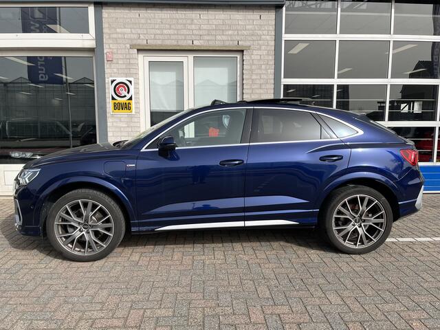 Audi Q3 Sportback 45 TFSI e S-Line / AUTOMAAT/ 245 PK/ PANO/ SONOS/ ACC/ SMARTPHONE INTERFACE/ PARK.SENSOR.V+A/ STOELVERWARM./ DRIVE SELECT/ KEYLESS/ DAB/ CLIMA/ NAVI/ VIRTUAL COCKPIT/ LED/ 20'' LMV