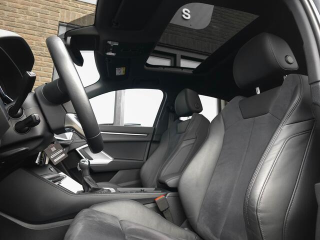 Audi Q3 Sportback 35 TFSI S Line | Pano | 20" | ACC | Camera | Carplay | Black ed.