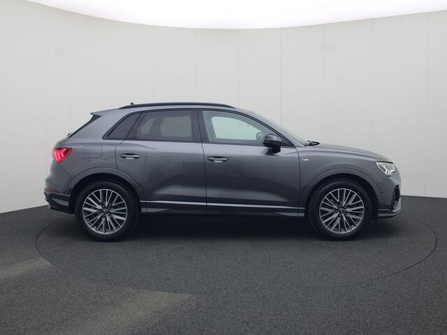 Audi Q3 45 TFSIe 180kW/245PK S Line · Stoelverwarming · Camera + Parkeersensoren · Apple/Android Car Play ·