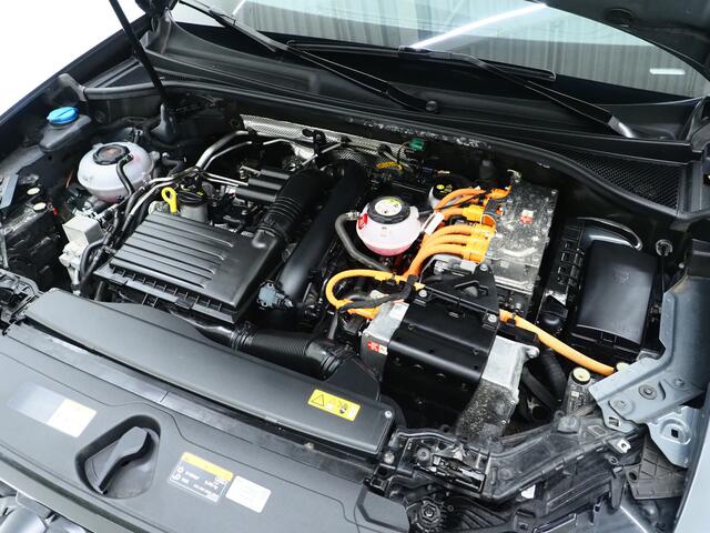 Audi Q3 Sportback 45 TFSI e Edition | Leder | Camera | Adaptive Cruise | Dodehoekdetectie | Stoelverwarming | Carplay