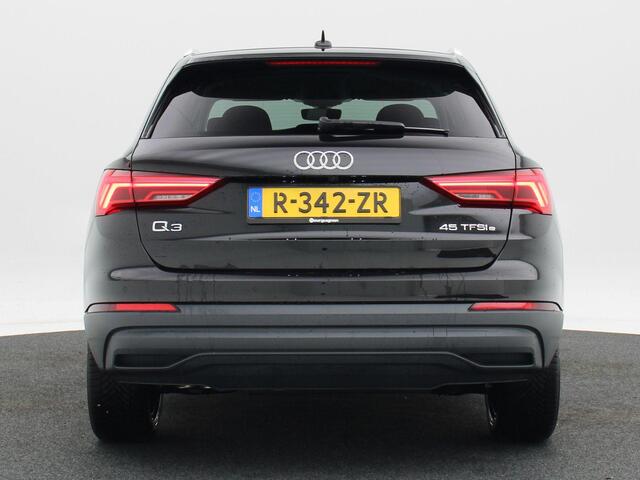 Audi Q3 45 TFSi e 245 Pk Automaat Advanced edition | Camera | Stoelverwarming | Carplay | Adaptive Cruise | 19 Inch | 13.438 Km !!