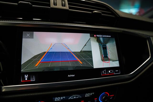 Audi Q3 Sportback 45 TFSI e S-Line Blacked|20 inch|Acc|Camera|Apple car play