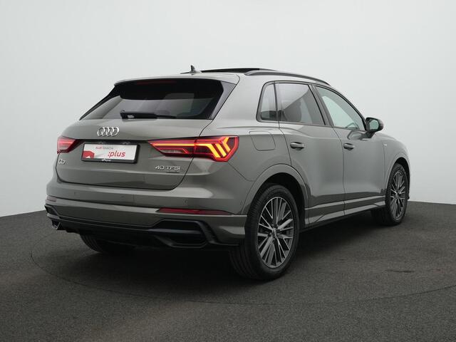 Audi Q3 40 TFSI 190 pk S-tronic Quattro S-Line | Panoramadak | Trekhaak | Parkeersensoren voor/achter | Carplay | Cruise Control