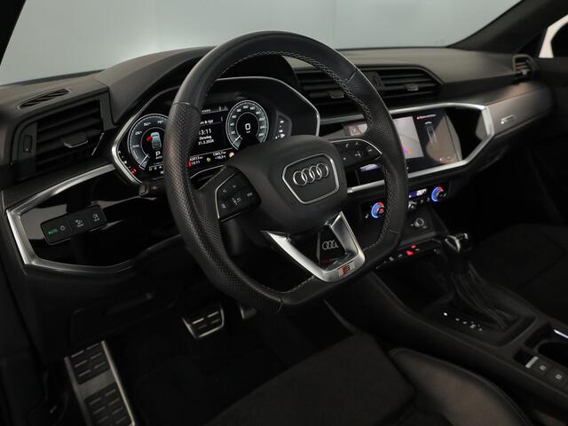 Audi Q3 Sportback 45 TFSI e S Edition 245 pk S-tronic | Navigatie | Panoramadak | Parkeersensoren | Achteruitrijcamera | Adaptieve cruise control | Lichtmetalen velgen 20" |