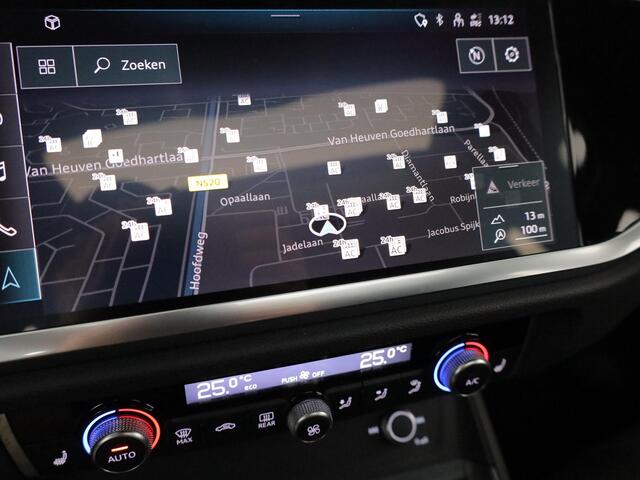 Audi Q3 Sportback 45 TFSI e S Edition 245 pk S-tronic | Navigatie | Panoramadak | Parkeersensoren | Achteruitrijcamera | Adaptieve cruise control | Lichtmetalen velgen 20" |