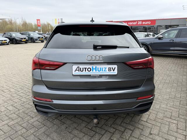 Audi Q3 45 TFSI e S-Line Panoramadak Trekhaak 19 Inch LED Keyless Entry ACC DAB