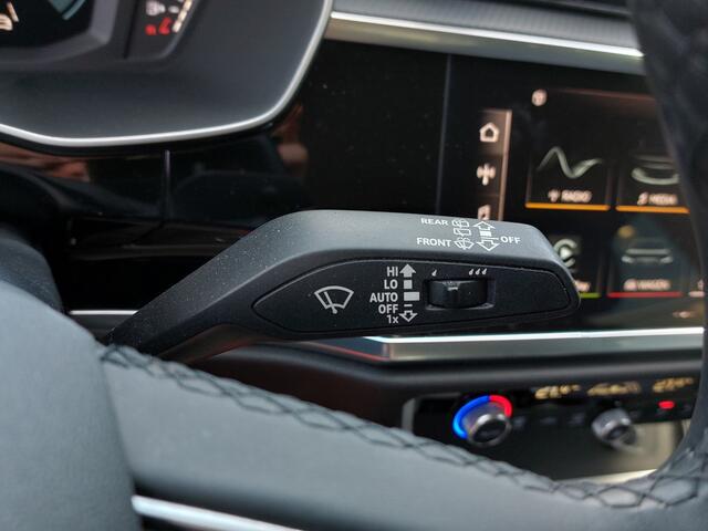 Audi Q3 Sportback 45 TFSI e Edition Plug-In Hybrid | Origineel NL | Apple Carplay+Android Auto | Clima | Adap.Cruise | Dodehoek+Rijstrook+Licht+Regensensor | Led Koplampen | Pdc V+A | Privacy Glass | 17''lm