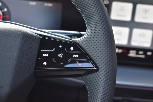 Audi Q3 35 TFSI S line S tronic NIEUWE TYPE, Panorama, Elek. trekhaak, Adaptive cruise, Camera, Virtual, Stoelverwarming