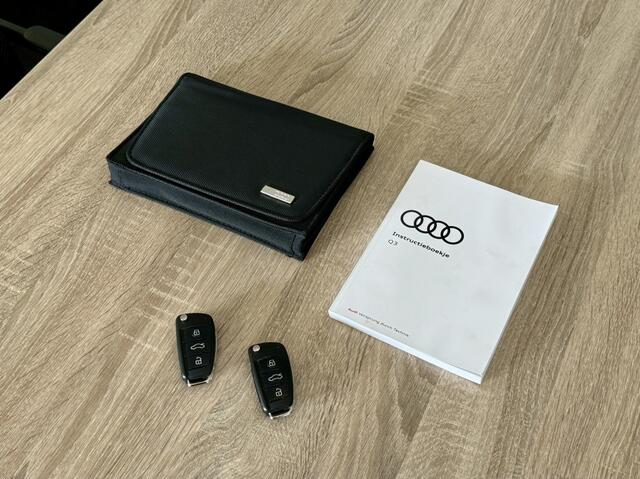 Audi Q3 35 TFSI 150PK S-Line Black Edition Camera Navi 20''