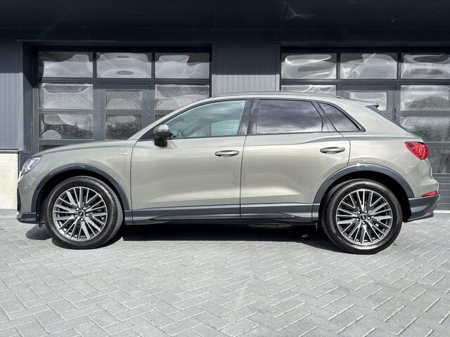 Audi Q3 35 TFSI S-line Chronos grey