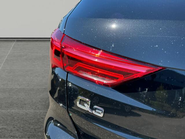 Audi Q3 45 245pk TFSI e S edition Audi virtual cockpit | Parkeerhulp plus | MMI navigatie plus