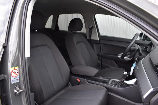 Audi Q3 45 TFSI quattro 230pk, Wegkl. trekhaak 2100kg, Stoelverwarming, Carplay,