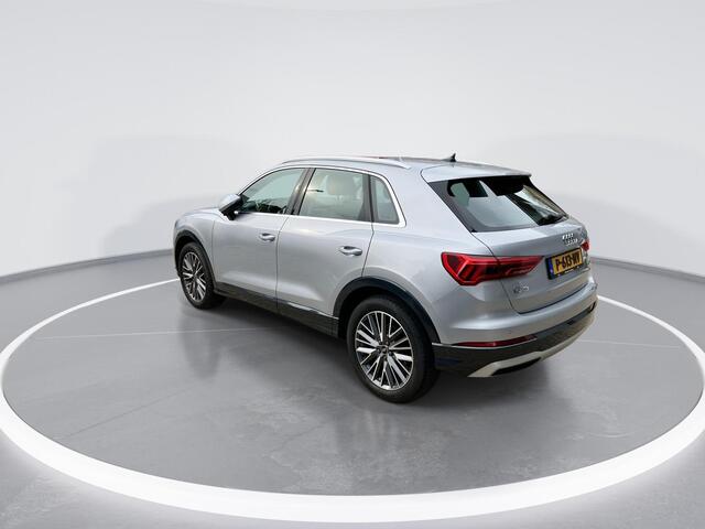 Audi Q3 35 TFSI 150pk S-tronic Advanced edition · Panoramadak · Apple/Android Car Play · Trekhaak · Navigatie · P-Sensoren · Alarm · 19'' Inch ·