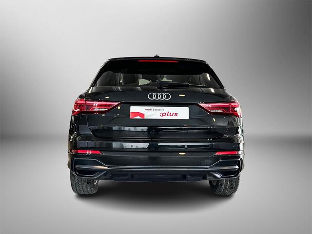 Audi Q3 45 245pk TFSI e S edition Adaptive cruise control | Parkeerhulp achter | Stoelverwarming voorin