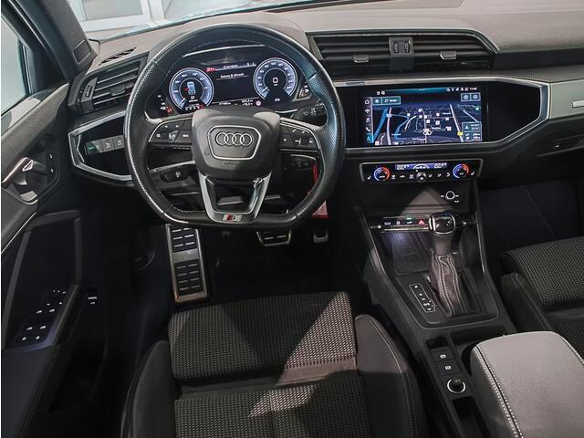 Audi Q3 45 TFSI eHybrid 245pk PHEV S Line int. / 20 inch / Adaptive Cruise / Camera