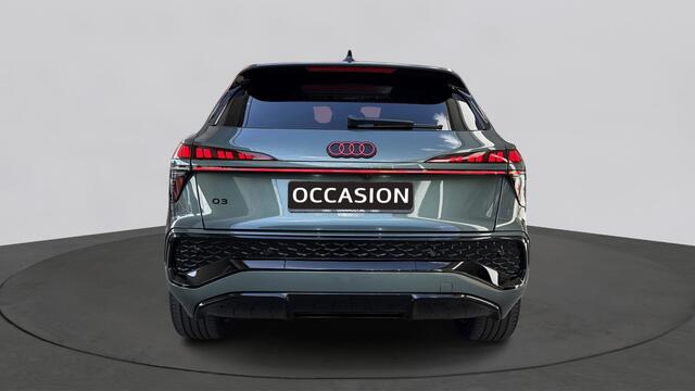Audi Q3 1.5 200kW e-hybrid S edition / Panodak / Tech Plus