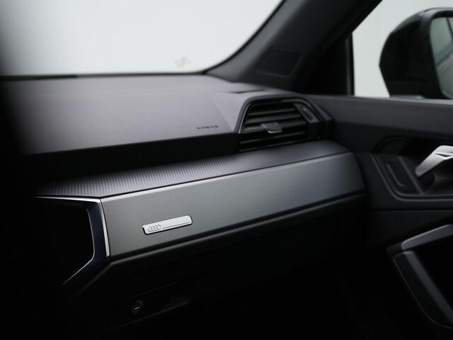 Audi Q3 Sportback 45 TFSI e 245 pk S-Line | Geheugenstoel | Achteruitrijcamera | Stoelverwarming | Navigatie | Side Assist