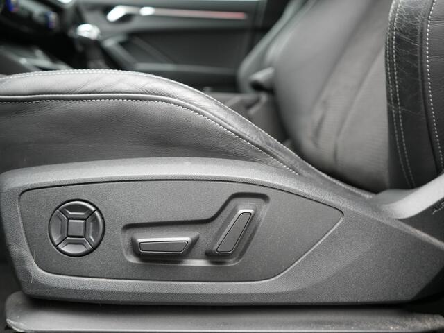 Audi Q3 45 TFSI e S edition PHEV 245pk Dealer O.H. | Adaptive Cruise | Camera | Matrix LED | Sonos Audio | Alcantara Sportstoelen Memory & Verwarmd | Sfeerverlichting | S Line Interieur | Keyless | Blis | Navigatie | DAB | Plug In Hybrid |