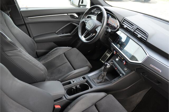 Audi Q3 40 TFSI quattro 3X S-Line Standkachel | Carplay | Adap. Cruise | Trekhaak 2100KG | Keyless entry | Matrix lampen |