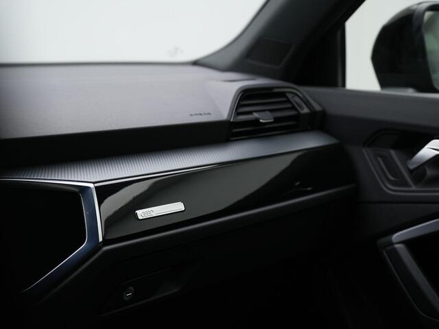 Audi Q3 45 TFSI e 245 pk S-tronic S edition / S-Line | Panoramadak | Trekhaak | Achteruitrijcamera | Stoelverwarming | Navigatie | Side Assist