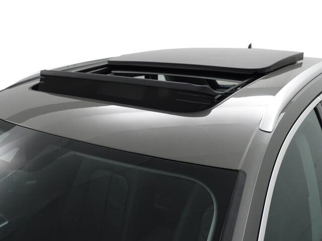 Audi Q3 35 TFSI S Line Aut- Panoramadak, CarPlay, Android Auto, Elek Trekhaak, Xenon led, Virtual Cockpit