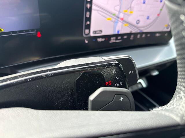 Audi Q3 1.5 200kW e-hybrid 272pk S edition · Camera · Apple/Android Car Play · Stoel & Stuurwiel verwarmd · Adaptive Cruise Control · Keyless · Navigatie · Garantie t/m 02-03-2030 of 100.000km