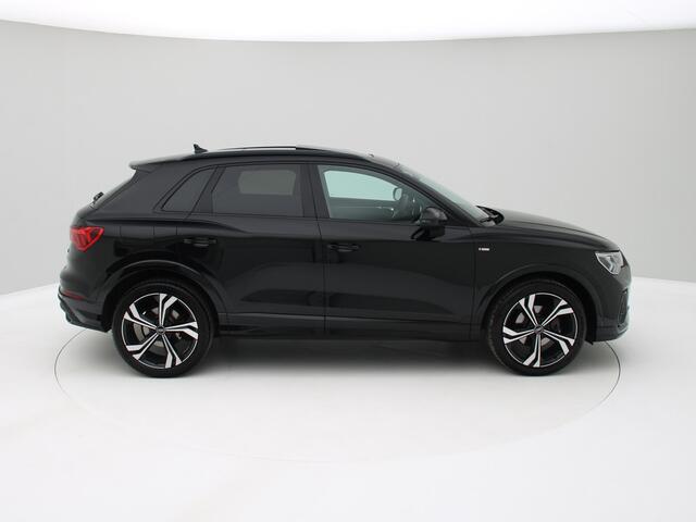 Audi Q3 35 TFSI S edition Competition Pano, ACC, Camera, Carplay