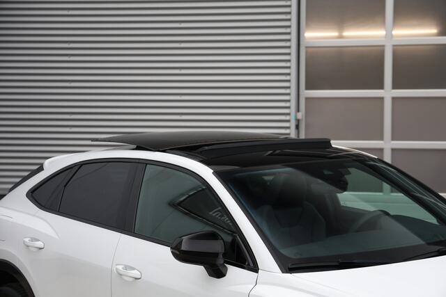 Audi Q3 Sportback 45 TFSI e S-Line 245PK Pano|Trekh|Matrix|Elek stoel.