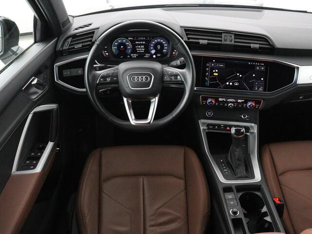 Audi Q3 45 TFSIe Advanced edition | SOH 95,2% | Leder | Stoelverwarming | Carplay | Keyless | Navigatie | Virtual Cockpit | Parkeerhulp | Climate control | Bluetooth | Cruise control | Getint glas | PHEV | Plug In