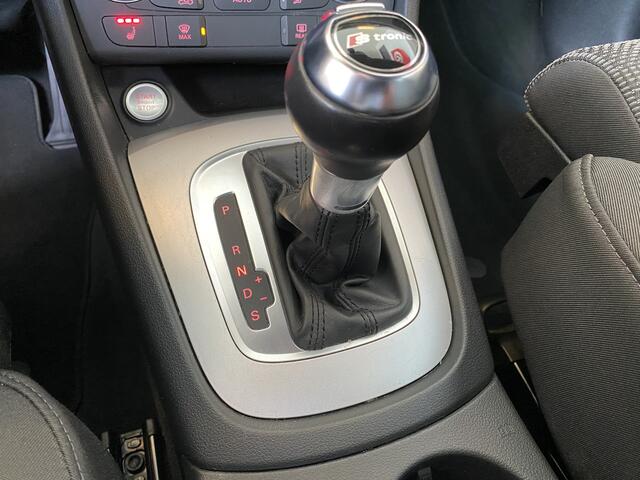 Audi Q3 1.4 TFSI CoD S-LINE Design Pro Line Plus,Automaat,Navigatie,Parkeerassistent,Spraakbediening,Trekhaak Elektrisch,Climate&Cruisecontrol,Comfortstoelen met Stoelverwarming,Keyless,V&A Sensoren,19 Inch Lmv