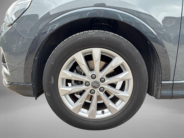 Audi Q3 35 TFSI 150pk S-Tronic Business Edition · Trekhaak inklapbaar · Apple/Android Car Play · Adaptive Cruise Control · Navigatie · Clima · Virtual Cockpit · Elektrische Achterklep ·