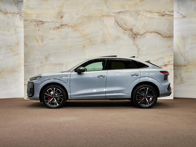 Audi Q3 Sportback E-Hybrid S Edition , pano, tr.haak, 20", Sonos, LED-kopl., memory, HUD, 360 camera, ACC, privacy