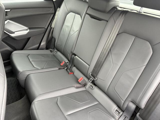 Audi Q3 Sportback 45 TFSI e S Line 245 PK | Nieuw binnen, meer foto's volgen nog!| Lederen bekleding | Camera | Stoelverwarming |
