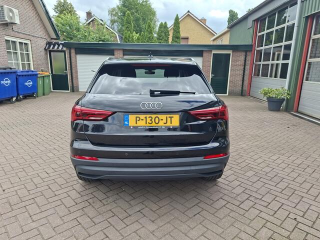 Audi Q3 45 TFSI e Adv Editi. NED. AUTO