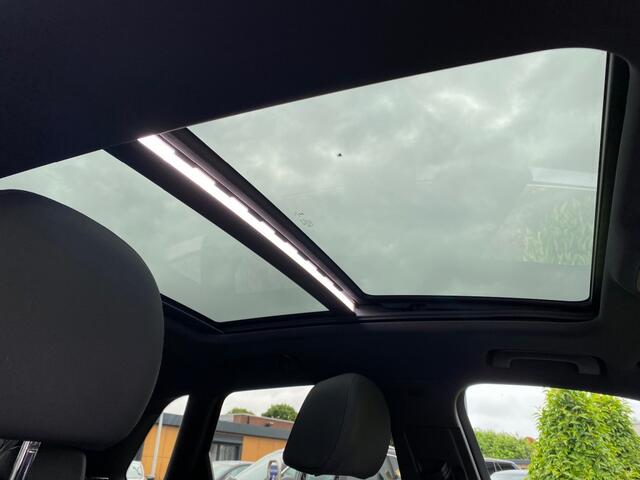 Audi Q3 35 TFSI S-Line edition LED Matrix Panoramadak Standkachel Audi Exlusive
