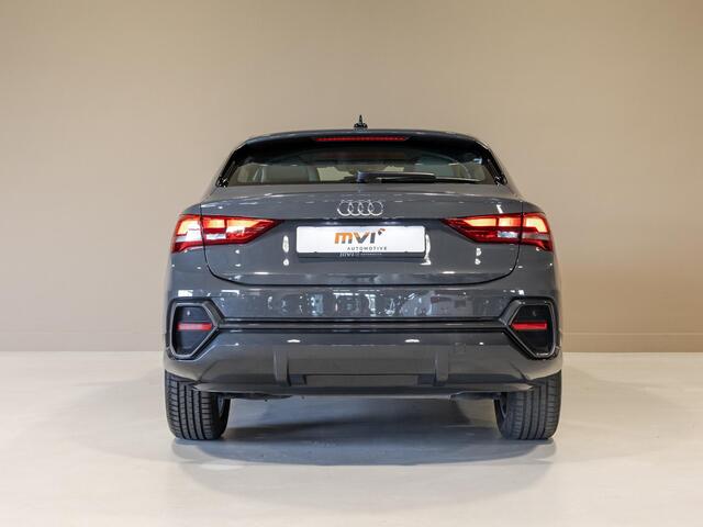 Audi Q3 Sportback 35 TFSI Business Edition / 150pk / Leder / Dodehoek herkenning / Stoelverwarming /