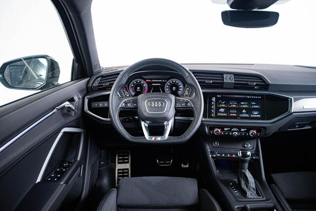 Audi Q3 Sportback 35 TFSI S Edition Competition Trekhaak - Panoramadak - Adaptieve cruise control - B&O - Audi virtual cockpit plus - Parkeerhulp plus - Progressieve besturing - Onderstel met instelbare dempers -