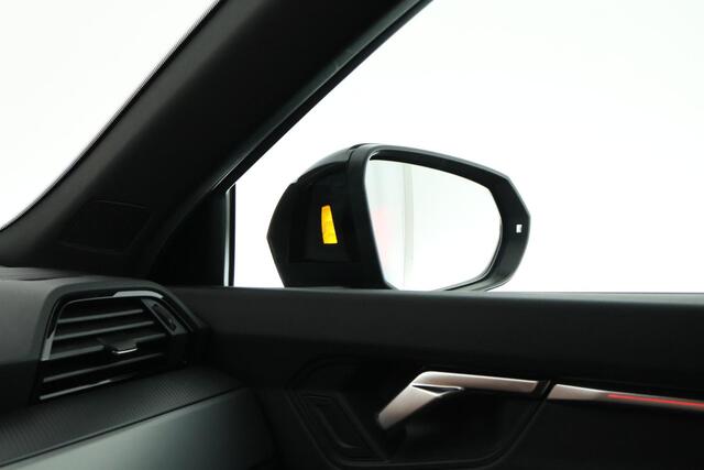 Audi Q3 Sportback 45 TFSI 245pk e S Edition Stoelverwarming Keyless Panoramadak Adaptive Cruise 2x S-Line