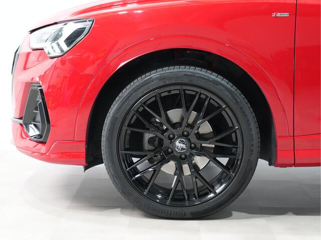 Audi Q3 35 TFSI Edition One | Trekhaak | Matrix-LED | 20"Lm | Navigatie | Stoelverw. 78